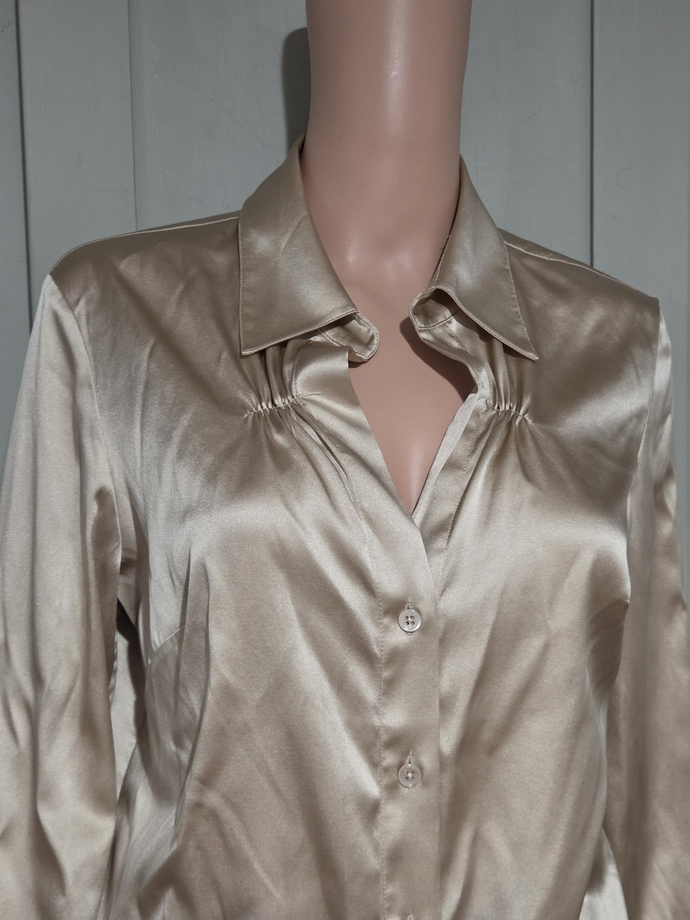 Ann Taylor Champagne Satin Gathered Button Down Blouse Size 10 NWT - Picture 6 of 16